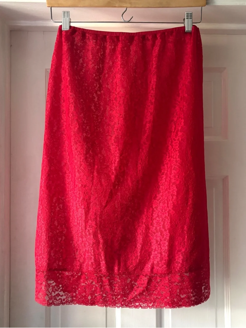 Vintage 60s Full Bright Red Lace Half Slip Size Medium - Picture 10 of 14